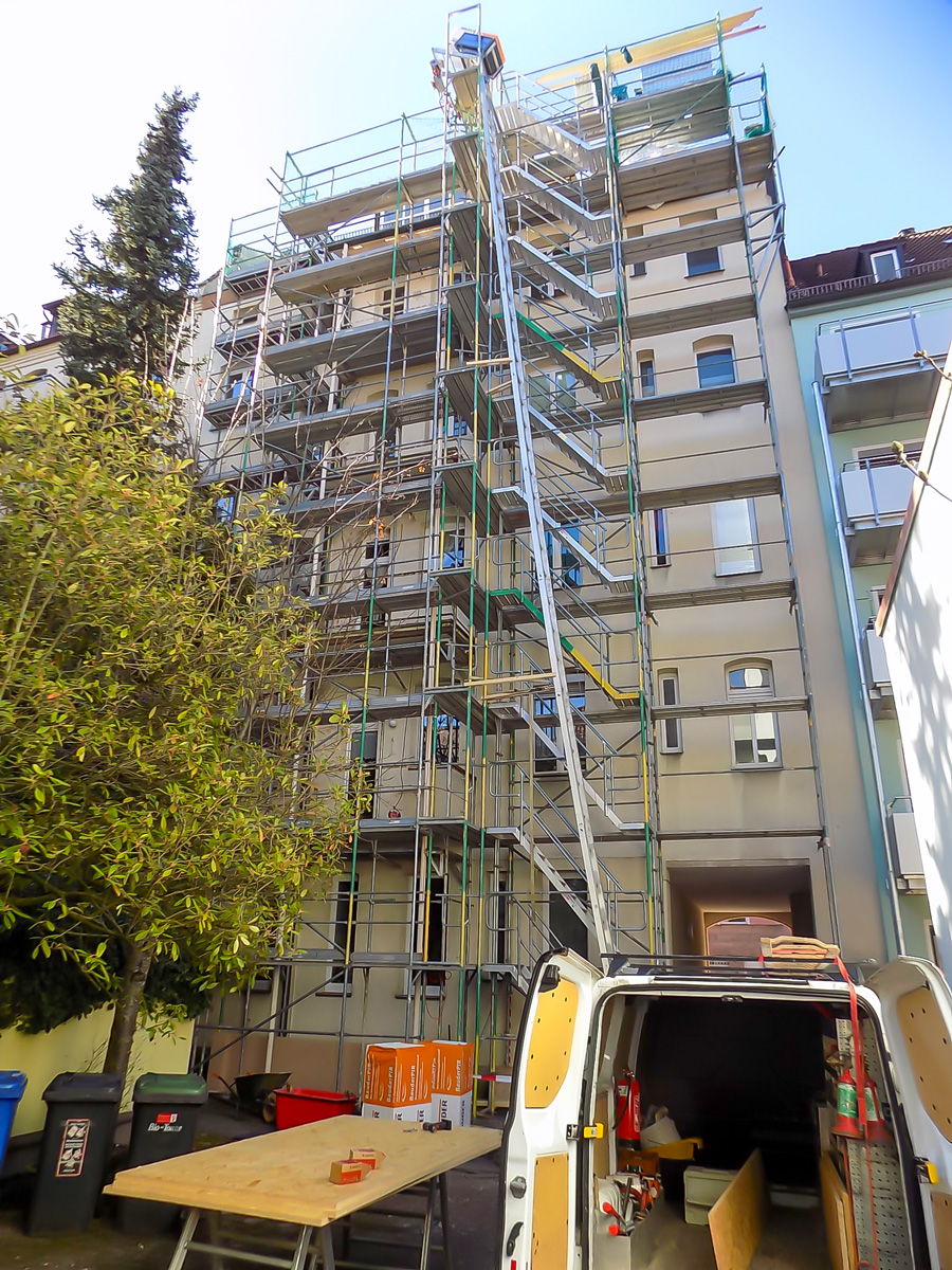 Balkonanlage der Inneren Hallerstr