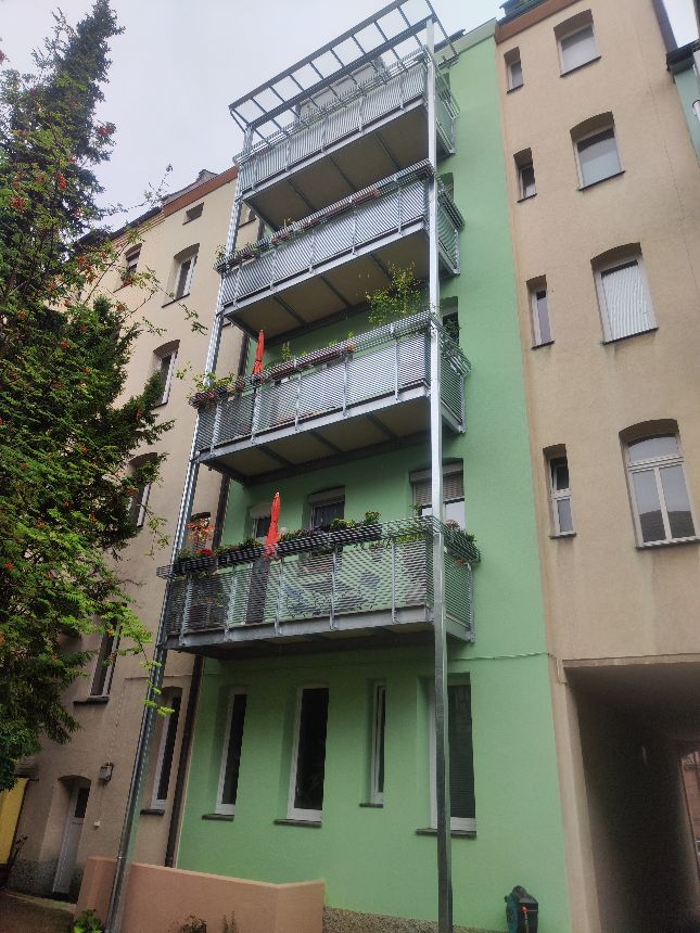 neue Balkonanlage und Fassade